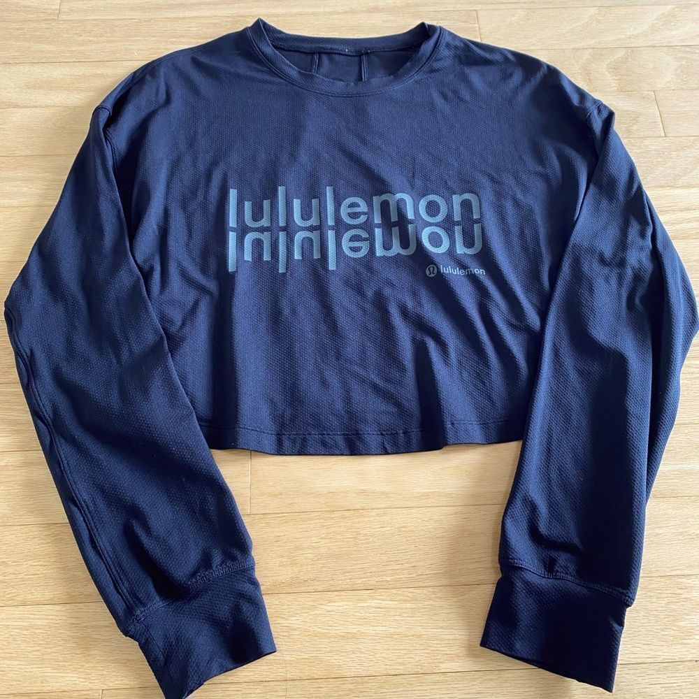 Lululemon - Black Crop Top Long Sleeve